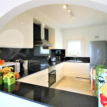 Con Piscina Y Vistas, Max.7 Personas, - Es-366-14 *